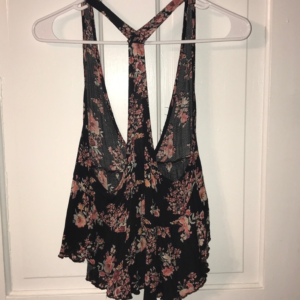 Razor back crop top - Picture 2 of 3